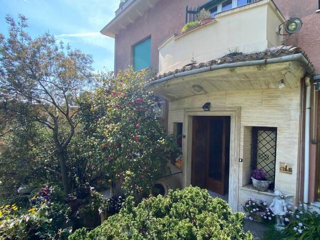 Villa Indipendente in vendita a San Michele di Pagana, Rapallo