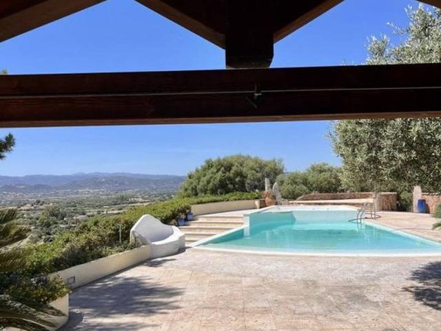 Villa Indipendente in vendita a Santa Lucia, San Pantaleo