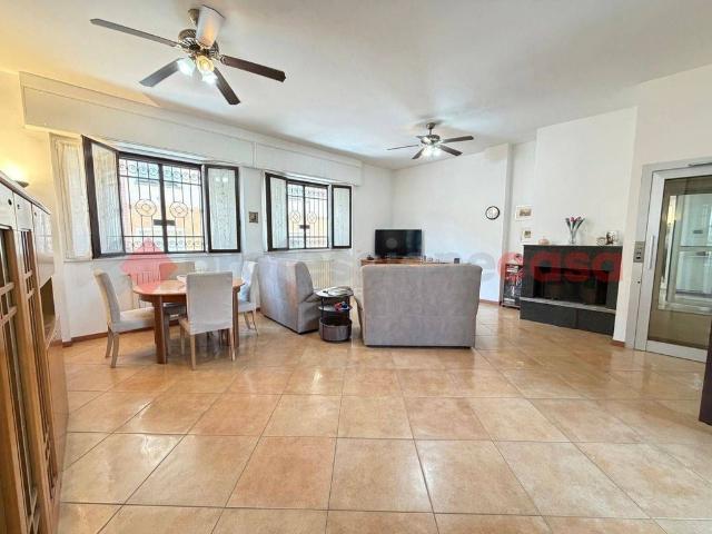 Villa Indipendente in vendita a Quartiere Pasubio, Cesano Boscone