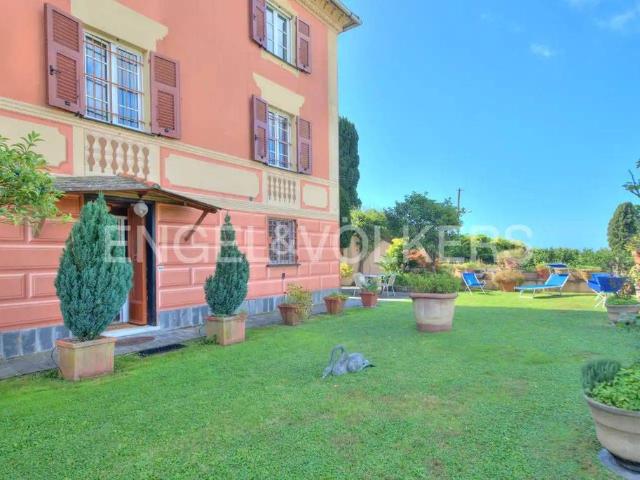 Villa Indipendente in vendita a Mulinetti, Recco