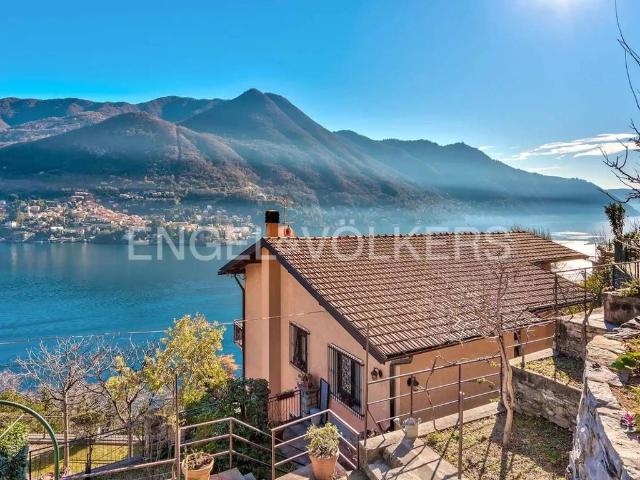 Villa Indipendente in vendita a Casarevolo, Moltrasio