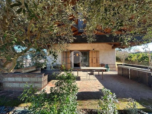Villa Indipendente in vendita a Piemonte, Asti