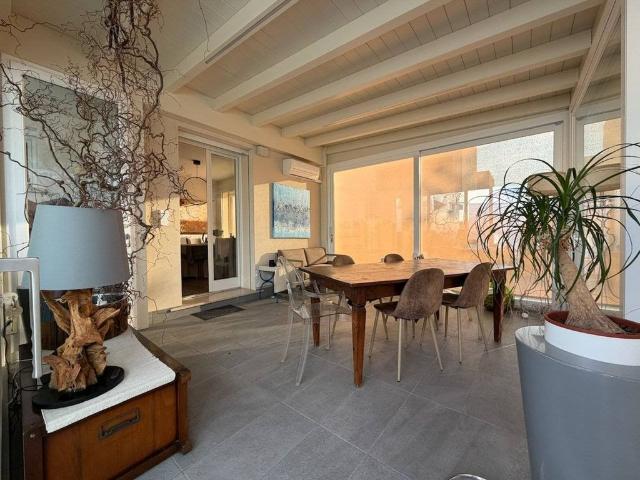 Villa Indipendente in vendita a Selvazzano Dentro, Veneto