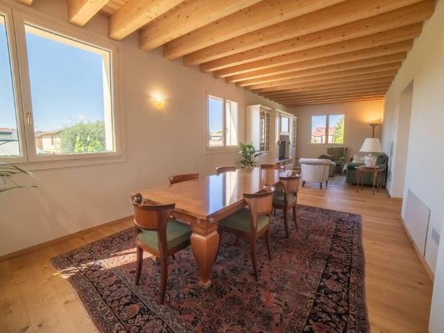 Villa Indipendente in vendita a Sant'Osvaldo, Padova