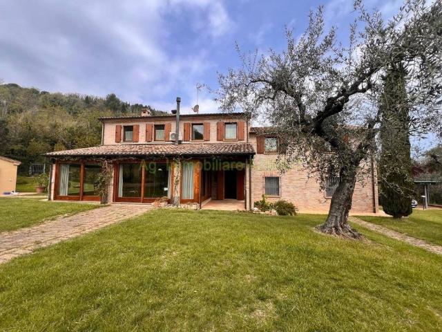 Villa Indipendente in vendita a Marche, Pesaro E Urbino