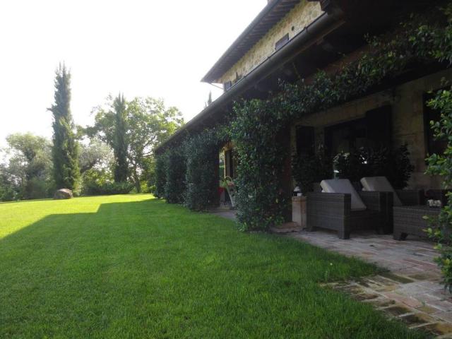 Villa Indipendente in vendita a Porta Maggiore, Marche
