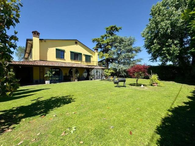 Villa Indipendente in vendita a Crema, Lombardia