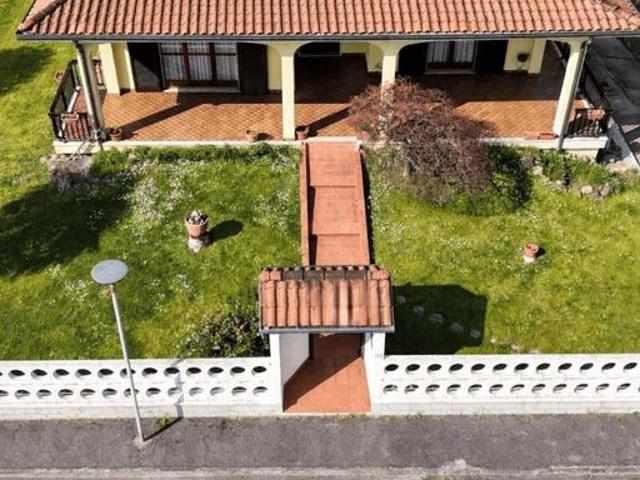 Villa Indipendente in vendita a San Giuliano Milanese, Lombardia