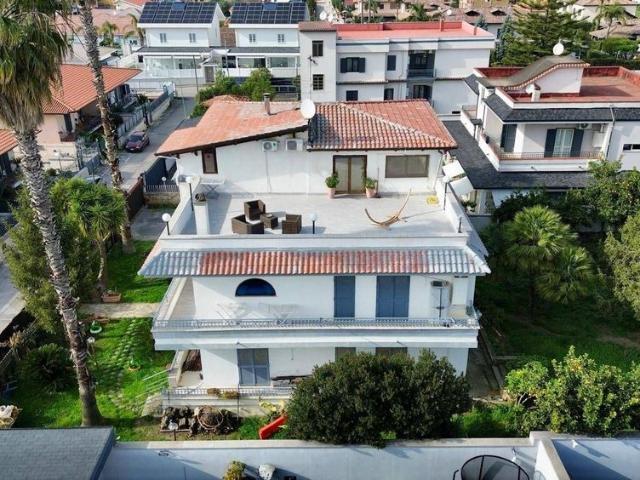 Villa Indipendente in vendita a Grotta dell'Olmo, Giugliano In Campania