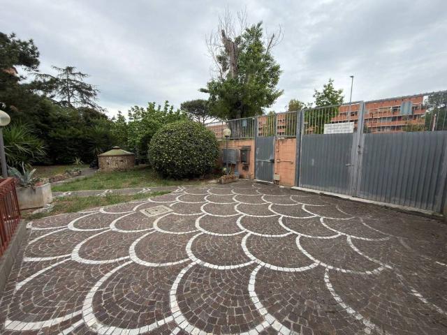 Villa Indipendente in vendita a Municipio Roma IX, Roma Capitale