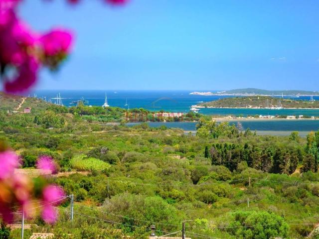 Villa Indipendente in vendita a San Pantaleo, Sassari