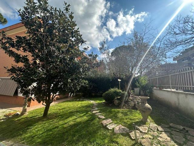 Villa Indipendente in vendita a Lido di Ostia, Roma Capitale