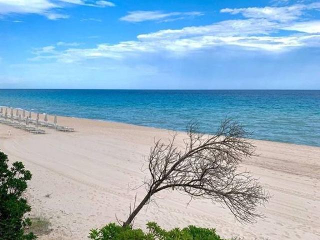 Villa Indipendente in vendita a Comunione Riva dei Pini, Pula