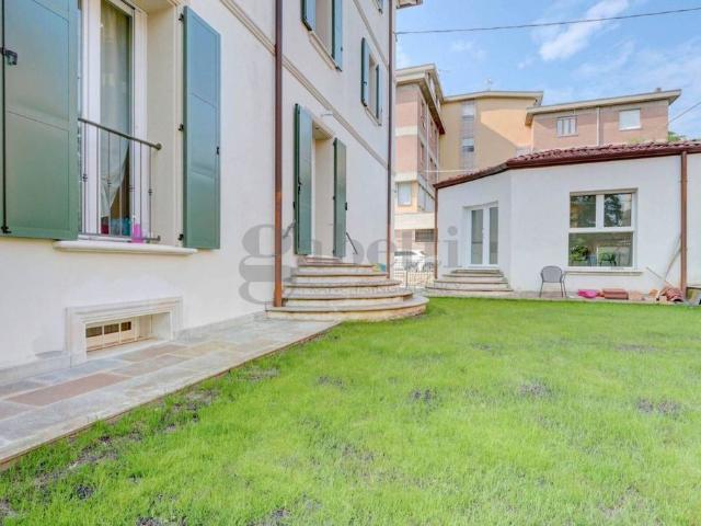 Villa Indipendente in vendita a Unione di comuni Terre di Castelli, Vignola