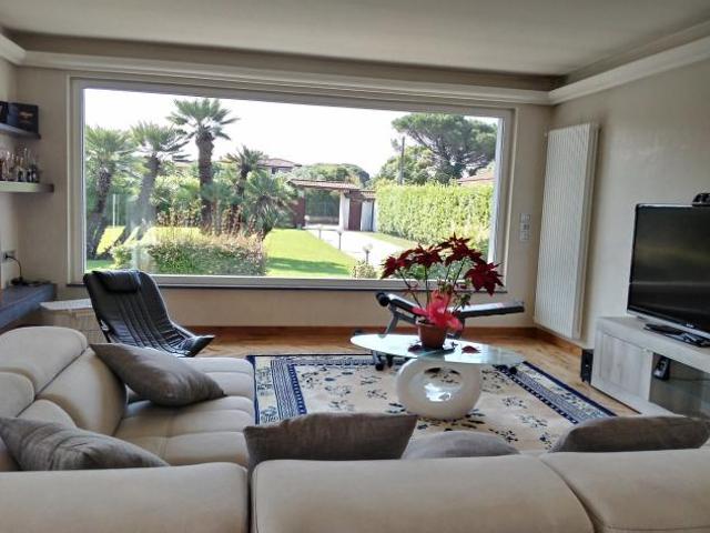 Villa Indipendente in vendita a località Bucine, Camaiore