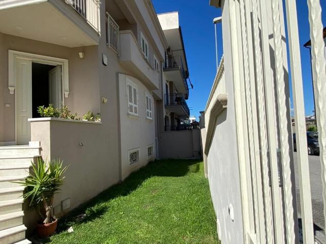 Villa Indipendente in affitto a Arzano, Campania