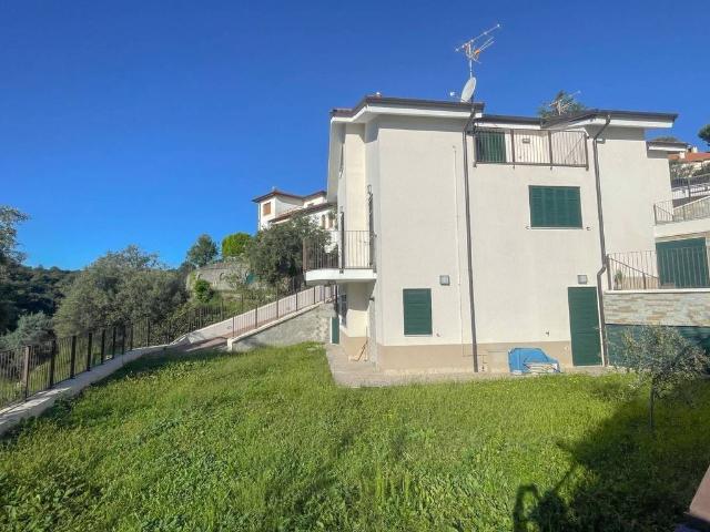 Villa Schiera in vendita a Albisola Capo, Liguria