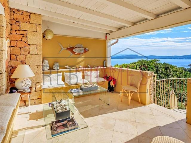 Villa Indipendente in vendita a San Pantaleo, Sassari