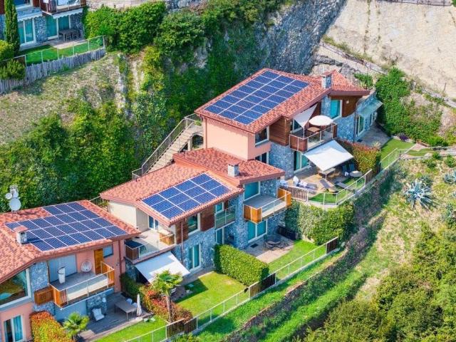 Villa Schiera in vendita a Parzanica, Lombardia