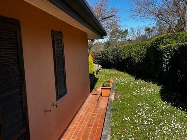 Villa Schiera in vendita a Appiano Gentile, Lombardia