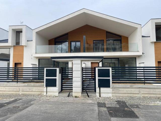 Villa Indipendente in vendita a Oldaniga, Vimercate
