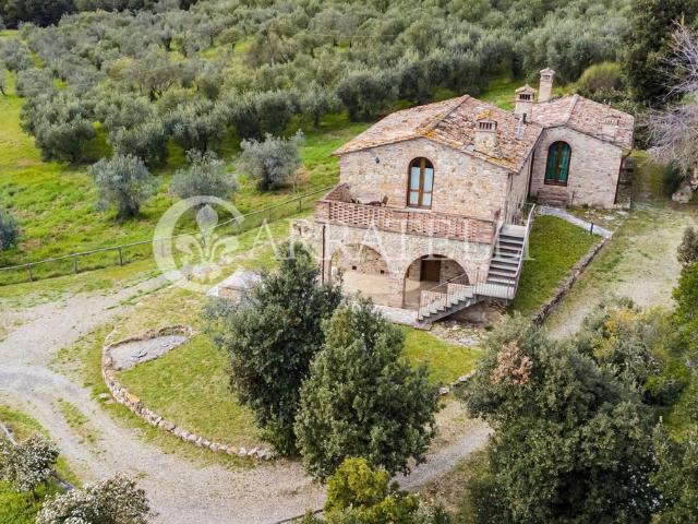 Rustico in vendita a Unione dei Comuni Circondario dell'Empolese Valdelsa, Gambassi Terme