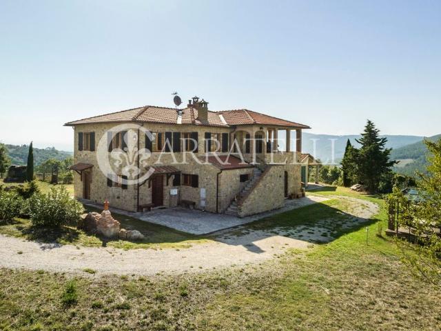 Rustico in vendita a Abbadia Di Montepulciano, Toscana