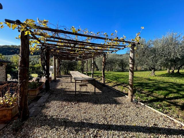 Rustico in vendita a Figline e Incisa Valdarno, Toscana