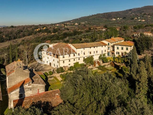 Rustico in vendita a Palazzo Del Pero, Toscana