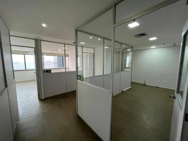 Ponto Comercial aluguel em Região Geográfica Imediata do Rio de Janeiro, Região Metropolitana do Rio de Janeiro