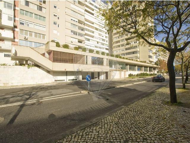 Loja venda em Miraflores, Oeiras