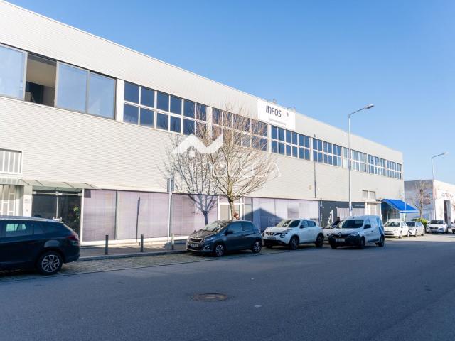 Escritório alugar em Gonçalves, Porto