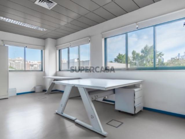 Escritório venda em Oeiras, Lisboa