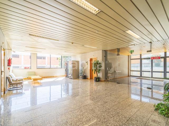 Escritório venda em Santiago Dos Velhos, Lisboa