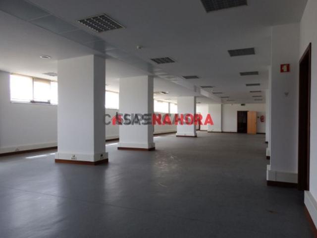 Escritório venda em São Francisco Xavier, Lisboa