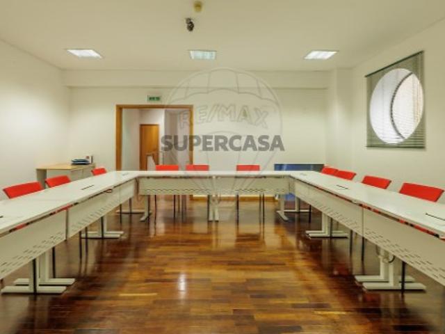 Escritório venda em Maia, Gueifães
