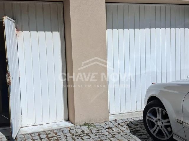 Escritório alugar em Mouteira, Porto