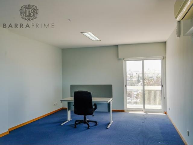 Escritório alugar em Horta da Areia, Faro