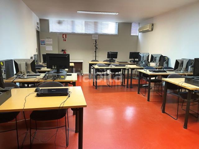 Escritório alugar em Porto, Lordelo Do Ouro