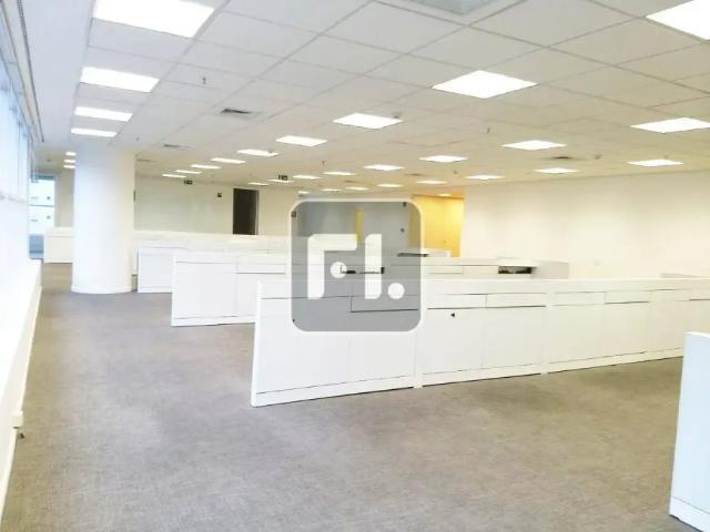 Ponto Comercial aluguel em Região Imediata de São Paulo, Região Metropolitana de São Paulo