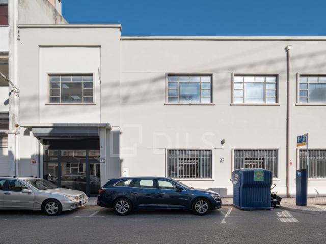 Escritório alugar em Bairro de São Miguel, Lisboa