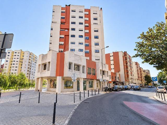 Escritório alugar em Carnide, Lisboa
