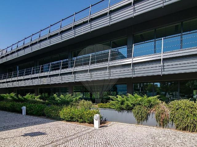 Escritório alugar em Taguspark - Parque de Ciência e Tecnologia, Oeiras