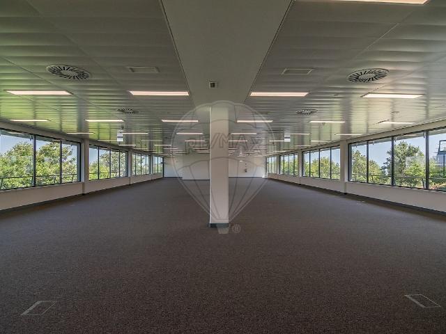 Escritório alugar em Taguspark - Parque de Ciência e Tecnologia, Oeiras