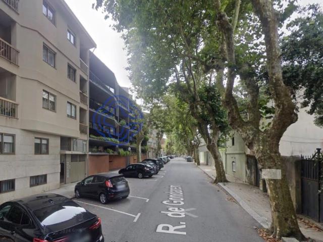 Loja venda em Porto, Aldoar