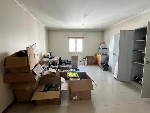 Escritório venda em Vila Verde, Tanque da Veiga