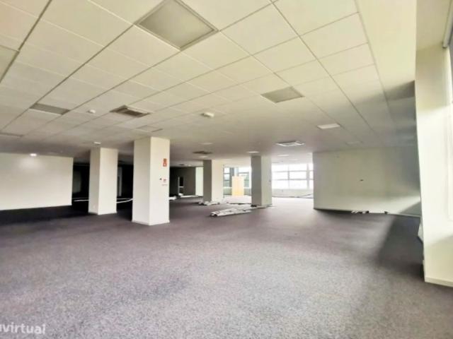 Escritório alugar em Maia, Gueifães