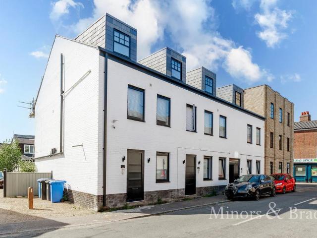 Apartment for rent in Heigham Grove, East Bank
