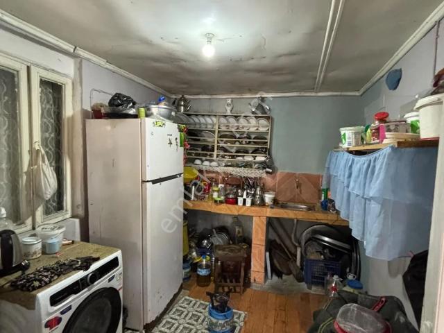 Cinosman, Kırkağaç içerisinde satılık Villa