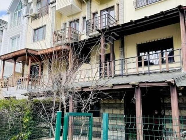 İstanbul içerisinde satılık Villa